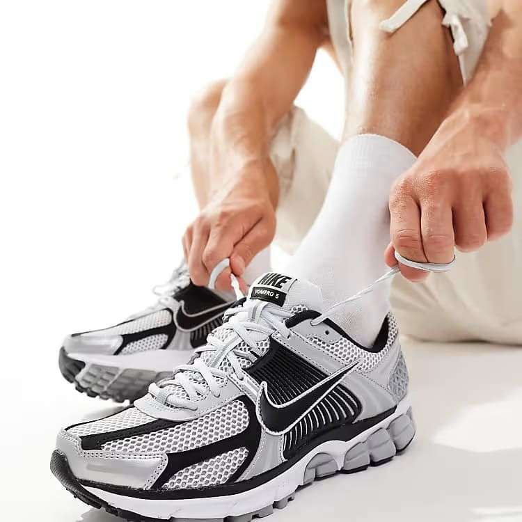 NUEVOS: Tenis Vomero ZOOM 5